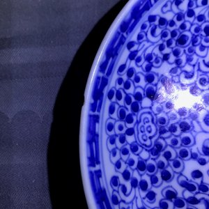 Seven pieces of Chinese blue and white, Imari-style and iron red porcelain, Kangxi/Qianlong — 照片 19