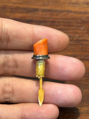 Seven varied Chinese snuff bottles of precious stone, red coral, glass and amber, 19th C. — 照片 23