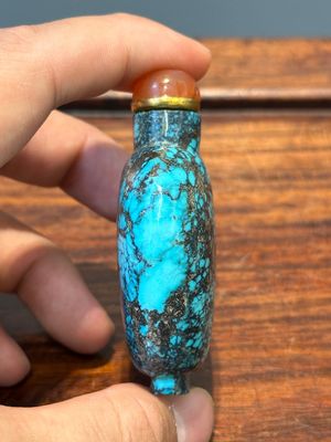 Seven varied Chinese snuff bottles of precious stone, red coral, glass and amber, 19th C. — 照片 44