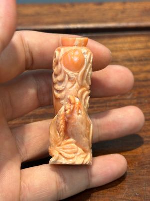 Seven varied Chinese snuff bottles of precious stone, red coral, glass and amber, 19th C. — 照片 52