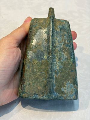 Seven various Chinese bronze and cast-iron bells, Han and later — photo 12