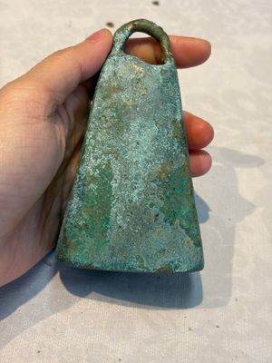 Seven various Chinese bronze and cast-iron bells, Han and later — photo 20