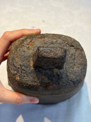 Seven various Chinese bronze and cast-iron bells, Han and later — photo 6