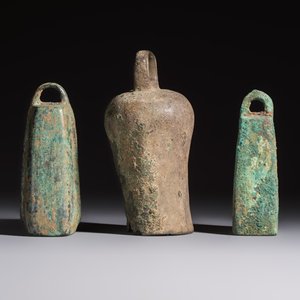 Seven various Chinese bronze and cast-iron bells, Han and later — photo 11
