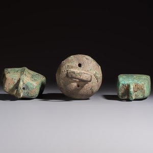 Seven various Chinese bronze and cast-iron bells, Han and later — photo 12