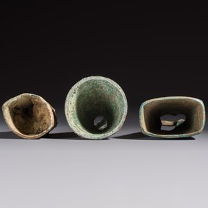 Seven various Chinese bronze and cast-iron bells, Han and later — photo 19