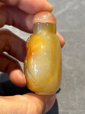 Seven various Chinese jade, agate and glass snuff bottles, 19/20th C. — photo 29