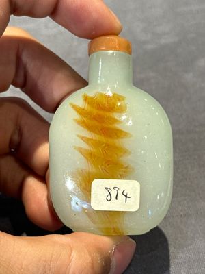 Seven various Chinese jade, agate and glass snuff bottles, 19/20th C. — photo 4