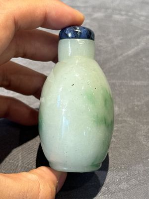 Seven various Chinese jade, agate and glass snuff bottles, 19/20th C. — photo 51