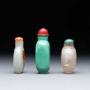 Seven various Chinese jade, agate and glass snuff bottles, 19/20th C. — photo 11