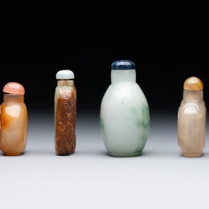 Seven various Chinese jade, agate and glass snuff bottles, 19/20th C. — photo 3