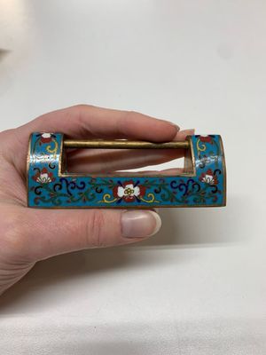 Seven various Chinese metal and cloisonné locks, Qing — photo 15