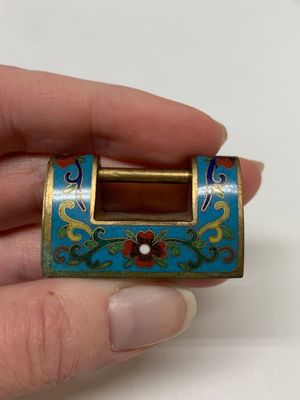 Seven various Chinese metal and cloisonné locks, Qing — photo 21