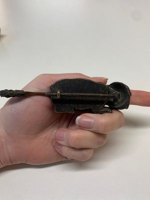 Seven various Chinese metal and cloisonné locks, Qing — photo 36