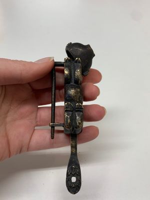 Seven various Chinese metal and cloisonné locks, Qing — photo 39