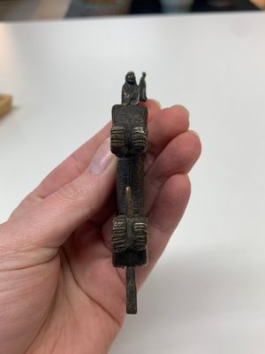 Seven various Chinese metal and cloisonné locks, Qing — photo 50