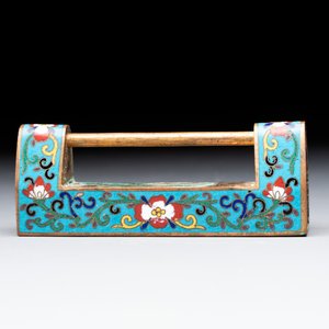 Seven various Chinese metal and cloisonné locks, Qing — photo 19