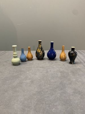 Seven various Chinese monochrome miniature vases, Kangxi/Qianlong — photo 1
