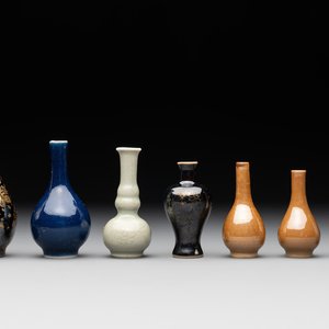 Seven various Chinese monochrome miniature vases, Kangxi/Qianlong — photo 1