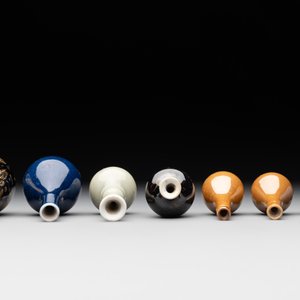 Seven various Chinese monochrome miniature vases, Kangxi/Qianlong — photo 5