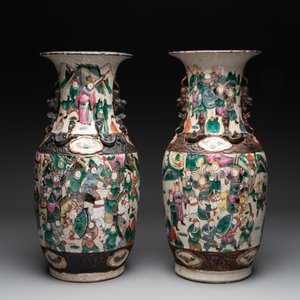 Seven various Chinese Nanking blue and white, famille rose and verte crackle-glazed vases, 19th C. — 照片 6