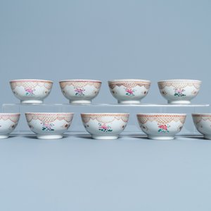 Seventeen Chinese famille rose cups and nineteen saucers, Qianlong — 照片 12