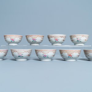 Seventeen Chinese famille rose cups and nineteen saucers, Qianlong — 照片 14