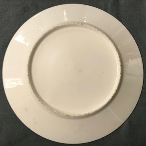 Six assiettes en porcelaine dorée, origines diverses, 18/19ème — photo 14