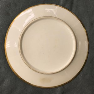 Six assiettes en porcelaine dorée, origines diverses, 18/19ème — photo 26