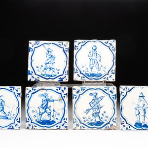 Six blue and white Dutch Delft 'accolade borders' 'soldier' tiles, 17th C. — photo 1