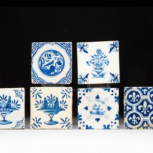 Six blue and white Dutch Delft 'French lilies', 'fruit bowls', 'Chinese gardens' and 'flower vases' tiles, 17th C. — photo 1