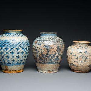 Six blue and white Islamic pottery storage jars, Persia, 17/19th C. — 照片 10