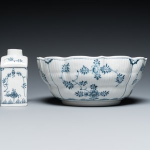 Six blue and white Meissen porcelain cups and saucers, a chocolate pot, a bowl and a tea caddy, 18th C. — photo 11