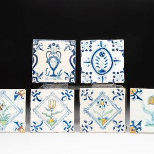 Six blue, white and polychrome Dutch Delft 'flower' tiles, 17th C. — photo 1