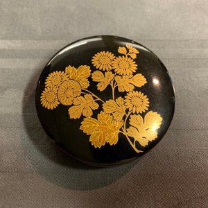 Six boîtes couvertes en laque de Japon, Meiji/Showa, 19/20ème — photo 11