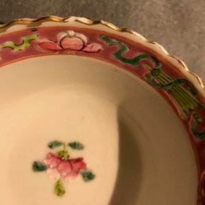 Six bols en porcelaine de Chine famille rose pour le marché Straits ou Peranakan, 19ème — photo 18