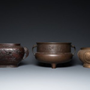 Six brûle-parfums et vases en bronze, Japon, Edo/Meiji, 18/19ème — photo 2