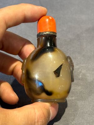 Six Chinese agate, jade and glass snuff bottles, 19/20th C. — photo 4