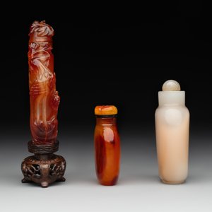 Six Chinese agate, jade and glass snuff bottles, 19/20th C. — photo 6