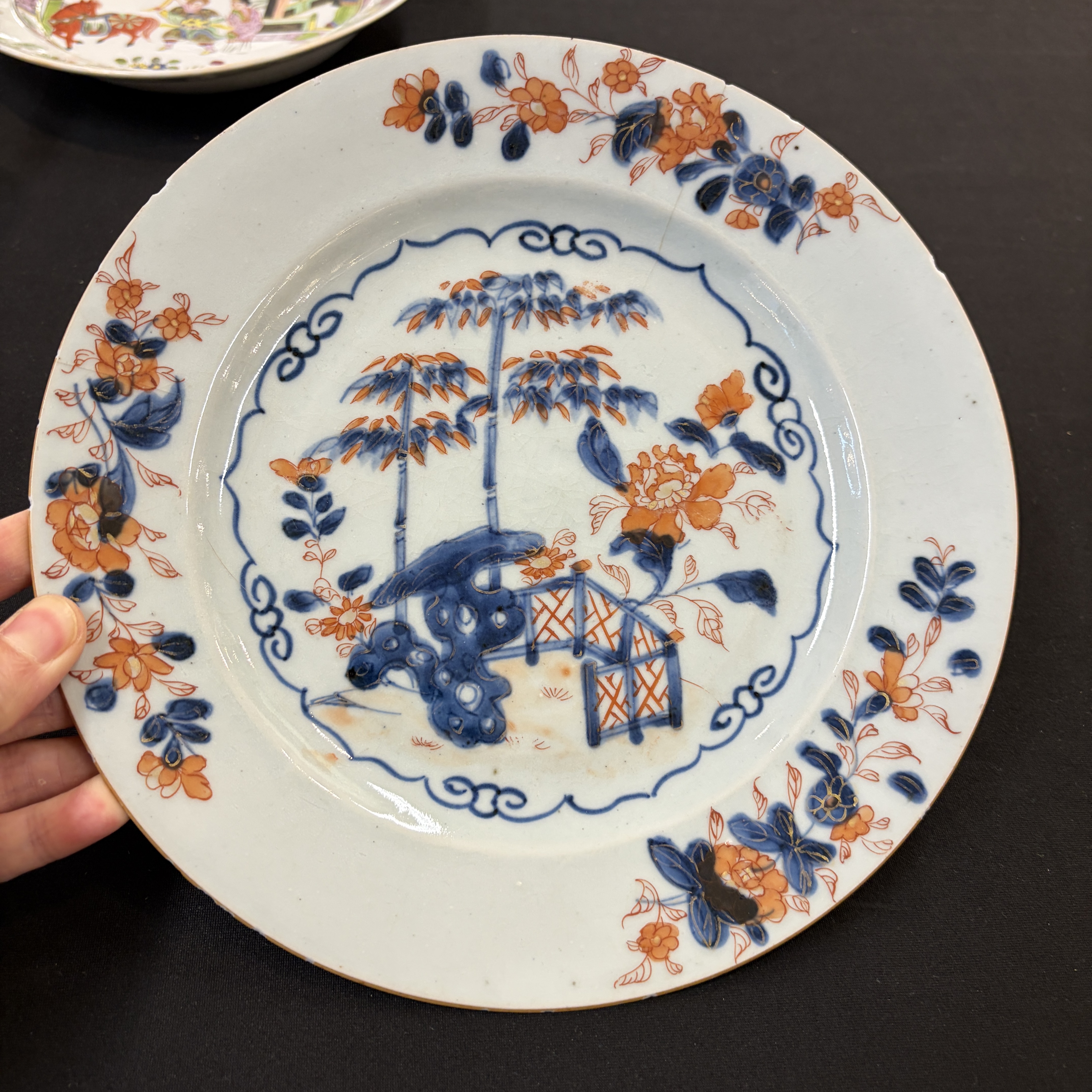Six Chinese and French famille rose, verte and Imari-style wares — 照片 15