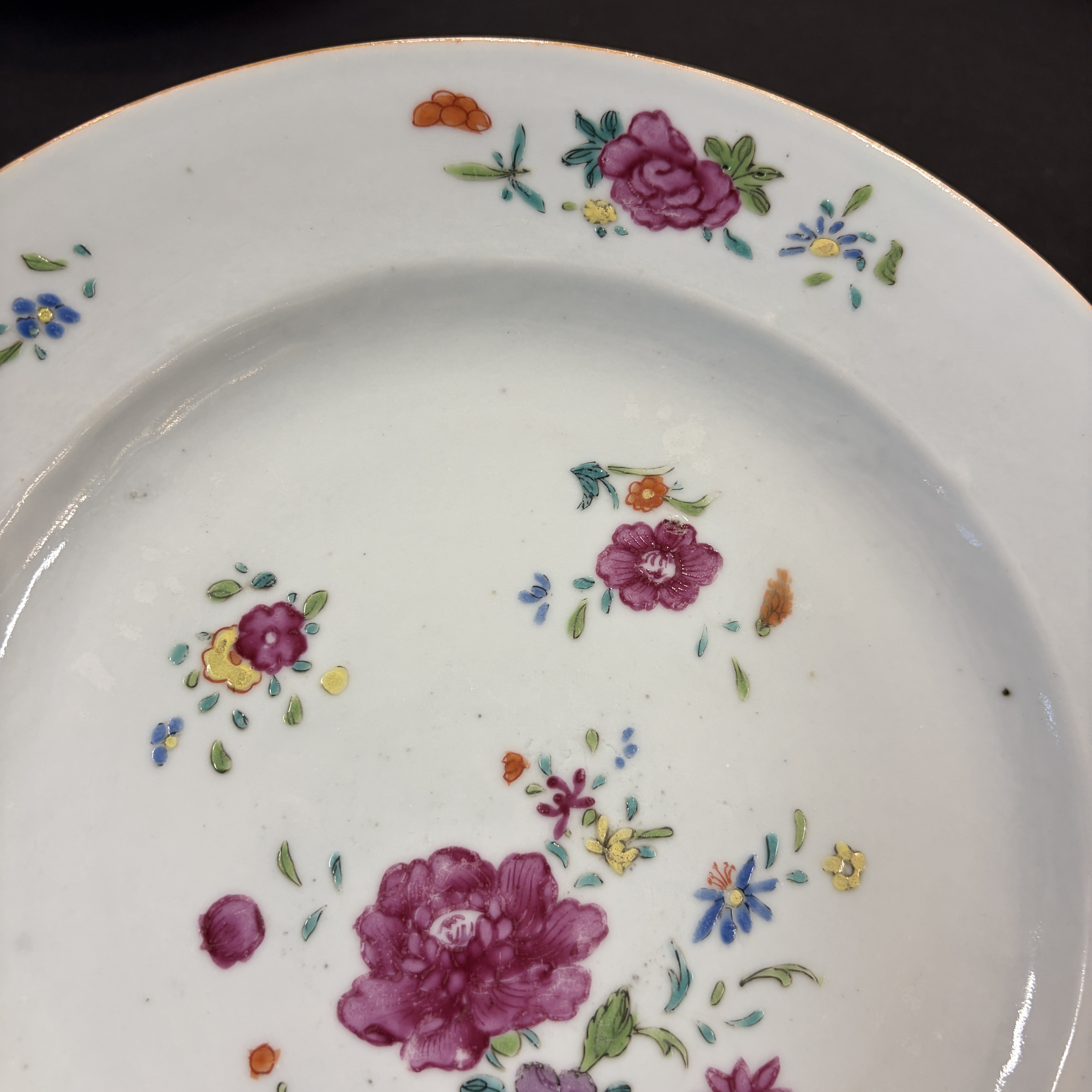 Six Chinese and French famille rose, verte and Imari-style wares — 照片 31
