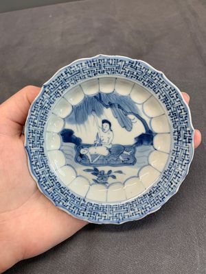 Six Chinese blue and white 'acupuncture' saucers, Kangxi — photo 5
