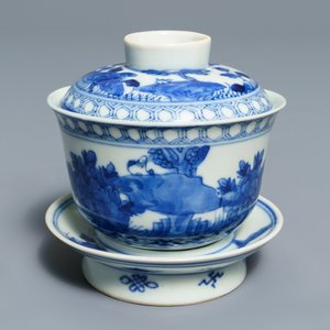Six Chinese blue and white 'Bleu de Hue' covered bowls for the Vietnamese market, 19th C. — 照片 6