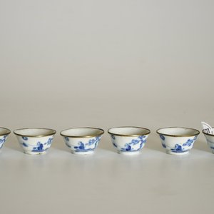 Six Chinese blue and white "Bleu de Hue" wine cups for the Vietnamese market, 19th C. — photo 8