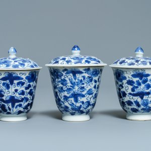 Six Chinese blue and white (covered) cups and saucers, Kangxi — photo 4