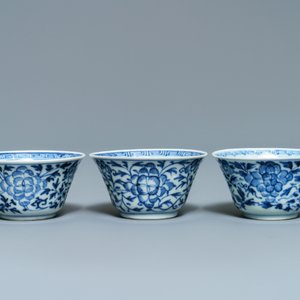 Six Chinese blue and white (covered) cups and saucers, Kangxi — photo 9