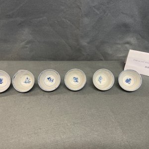 Six Chinese blue and white cups and eight saucers with horseriders, Kangxi — 照片 12