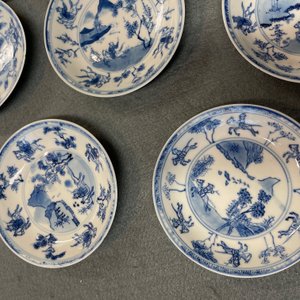 Six Chinese blue and white cups and eight saucers with horseriders, Kangxi — 照片 15