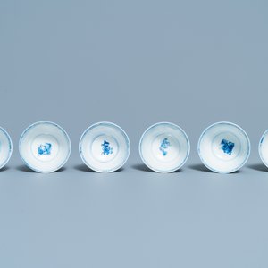Six Chinese blue and white cups and eight saucers with horseriders, Kangxi — 照片 8