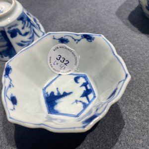 Six Chinese blue and white cups and saucers with horseriders, Kangxi — 照片 17